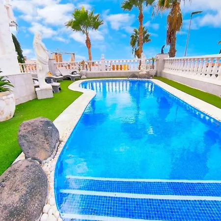 Villa Palacio Galindo *