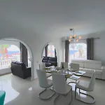 Palacio Galindo 빌라 *